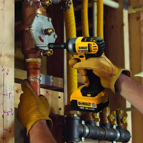 Акумулаторен ударен гайковерт DeWALT DCF880M2, снимка 3 - Акумулаторни гайковерти