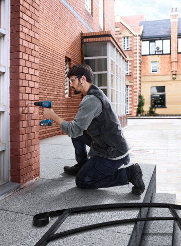 Акумулаторен винтоверт Bosch Blue GSB 185-LI Solo, снимка 8 - Акумулаторни винтоверти