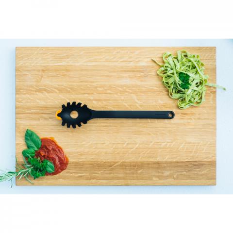 Лъжица за спагети Fiskars Functional Form, снимка 5 - Аксесоари за готвене