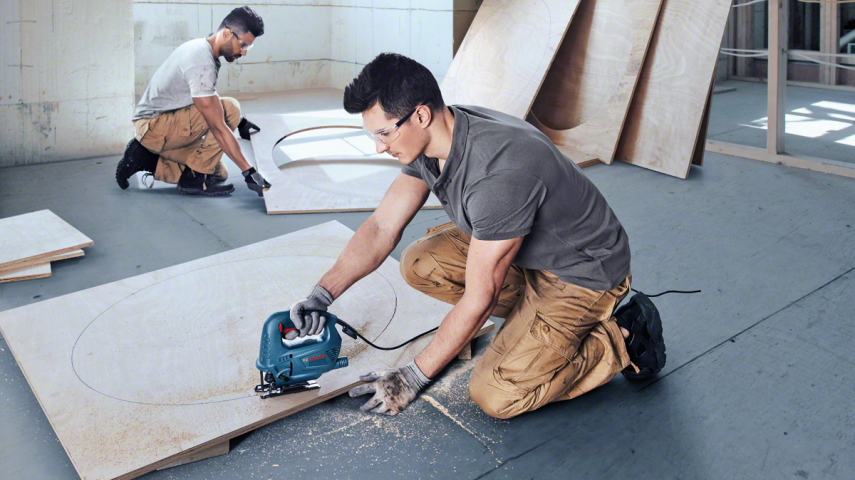 Прободен трион Bosch Blue GST 700 Professional, снимка 4 - Кабелни прободни триони