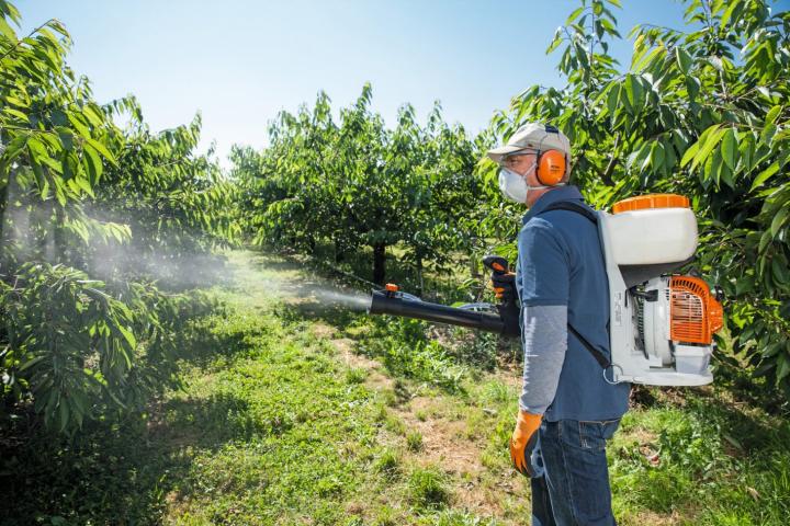 Моторна пръскачка Stihl R 200, снимка 3 - Пръскачки