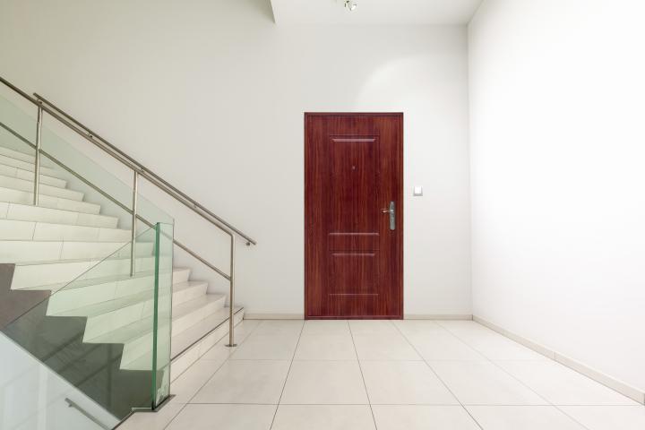 Вътрешна входна врата  TAU  97x205 см, дясна - Входни врати