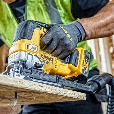 Акумулаторен прободен трион DeWALT DCS334N-XJ Solo, снимка 2 - Акумулаторни прободни триони