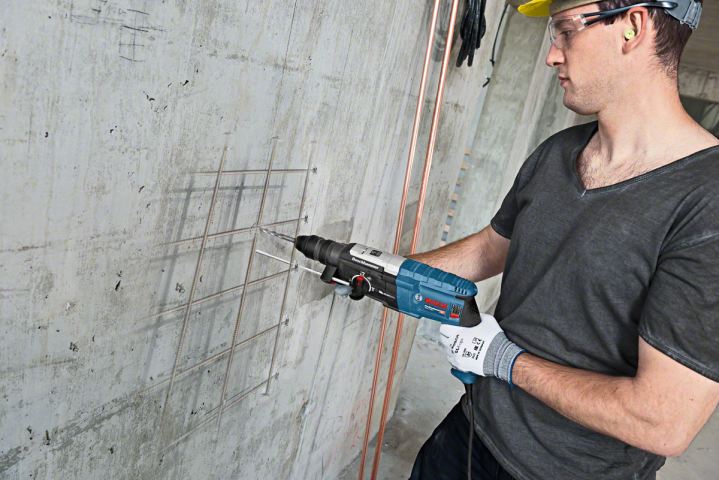 Перфоратор Bosch Blue GBH 2-28, снимка 8 - Кабелни перфоратори