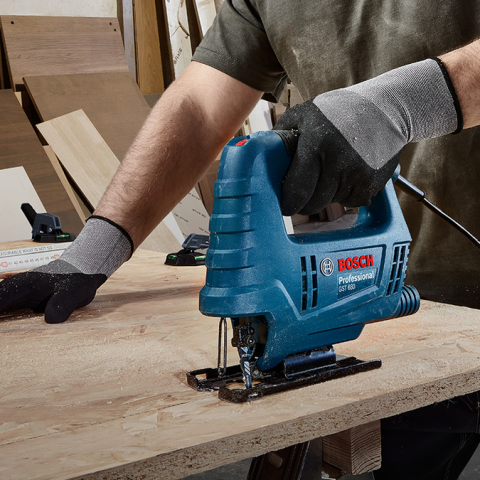 Прободен трион Bosch Blue GST 680, снимка 6 - Кабелни прободни триони