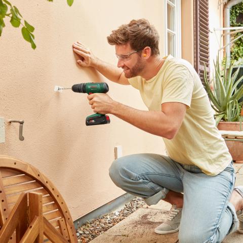 Акумулаторен ударен винтоверт Bosch EasyImpact 18V-40, снимка 2 - Акумулаторни винтоверти