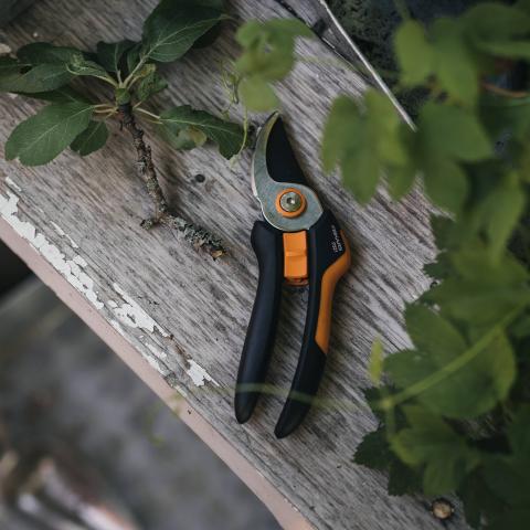 Лозарска ножица Fiskars P321, снимка 2 - Лозарски ножици