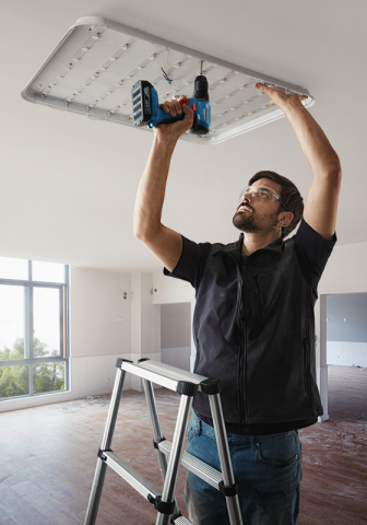 Акумулаторен винтоверт Bosch Blue GSR 185 Solo, снимка 4 - Акумулаторни винтоверти