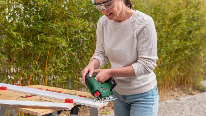 Акумулаторен прободен трион Bosch EasySaw 18V-70 Solo, снимка 4 - Акумулаторни прободни триони