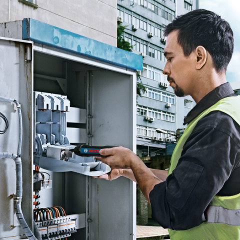 Акумулаторна отвертка BOSCH GO Professional, снимка 6 - Акумулаторни отвертки