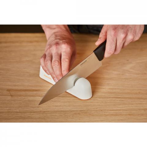 Точило за ножове Fiskars Functional Form, снимка 6 - Аксесоари за готвене