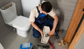 Теч от казанчето на тоалетната – как да го спрете бързо и лесно?