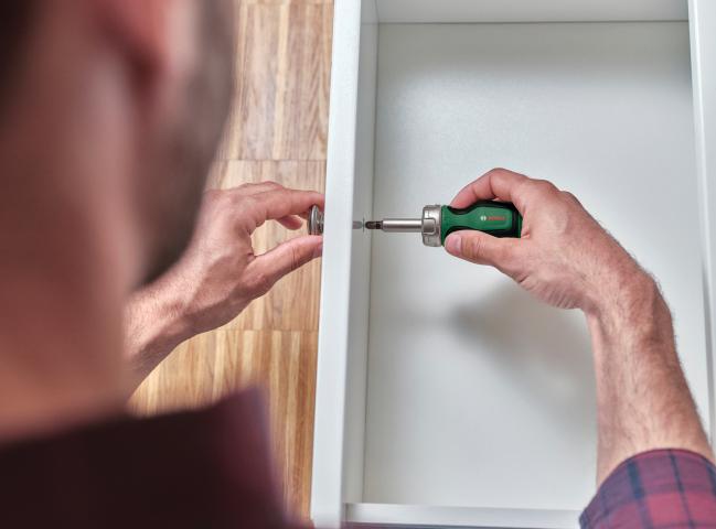 Отвертка Bosch с тресчотка и битове 6 бр., снимка 6 - Комбинирани