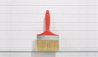 Боядисване на плочки в банята – евтин и ефективен начин за освежаване на интериора