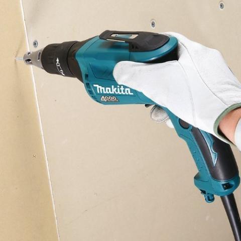 Електрически винтоверт за гипскартон Makita FS4000, снимка 2 - Електроинструменти