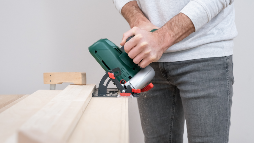 Акумулаторен ръчен циркуляр Bosch PKS 18V Solo, снимка 7 - Акумулаторни ръчни циркуляри