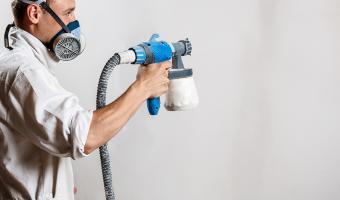 Идеално гладки стени без усилие: магията на боядисването с пистолет