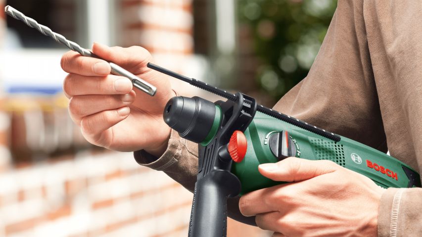 Акумулаторен перфоратор BOSCH UNIVERSALHAMMER 18V СОЛО, снимка 7 - Акумулаторни перфоратори