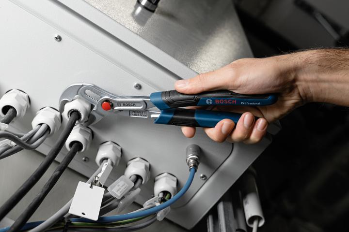 Водопроводни клещи Bosch Pro 250 мм, снимка 3 - Водопроводни