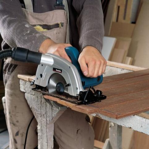 Ръчен циркуляр Makita HKS 5604R, снимка 2 - Кабелни ръчни циркуляри