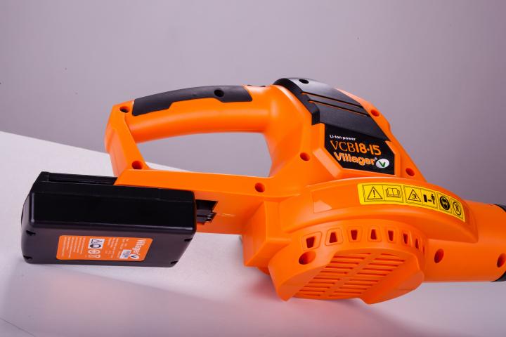 Акумулаторна моторна метла Villager VCB 18-15, снимка 2 - Клонотрошачки, храсторези, цепене на дърва