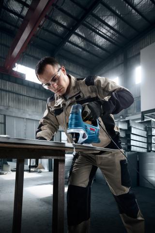 Прободен трион Bosch blue GST 750, снимка 2 - Кабелни прободни триони