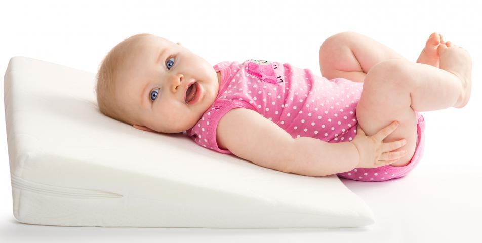 Клиновидна възглавница за бебе 55х43х9 см - Декоративни възглавници