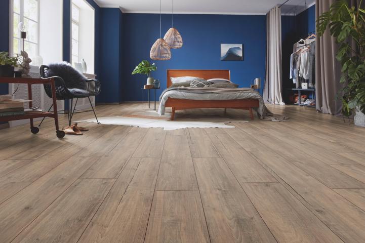 Ламинат 8мм 4V Exquisit Plus Bodega Oak Brown AC4/32 D40422, снимка 2 - Ламиниран паркет