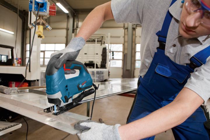 Прободен трион Bosch blue GST 90 BE, снимка 3 - Кабелни прободни триони