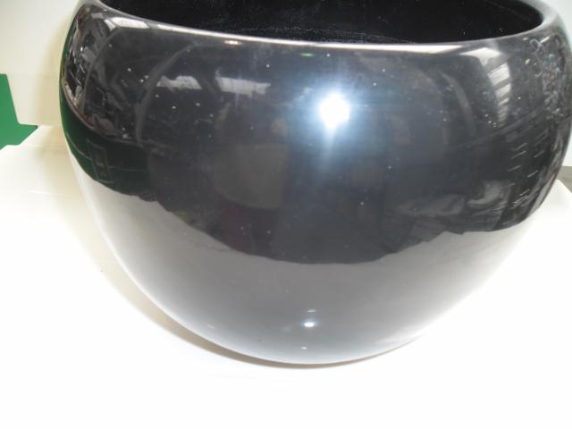 Кашпа черна гланцирана Ф:23см - Керамични кашпи