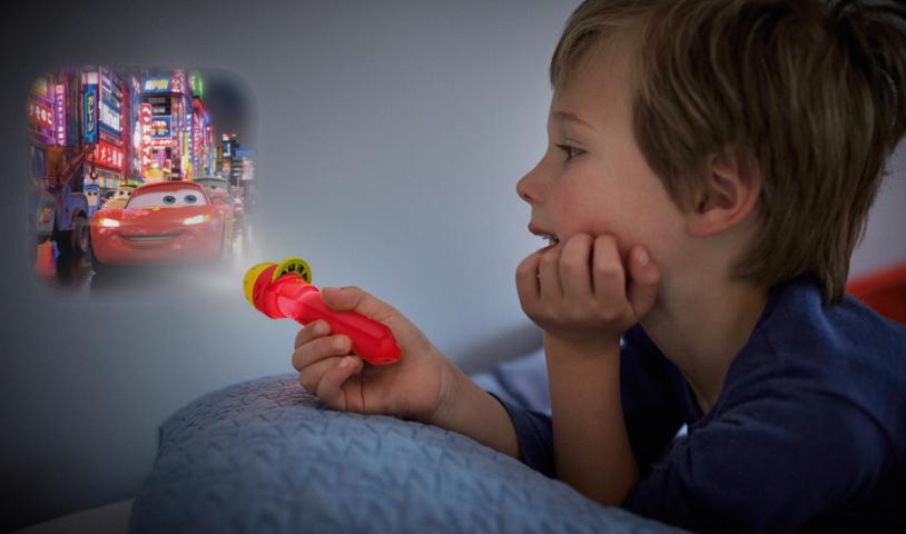 Детска лампа фенерче, проектор - Cars с батерии вкл - Настолни лампи