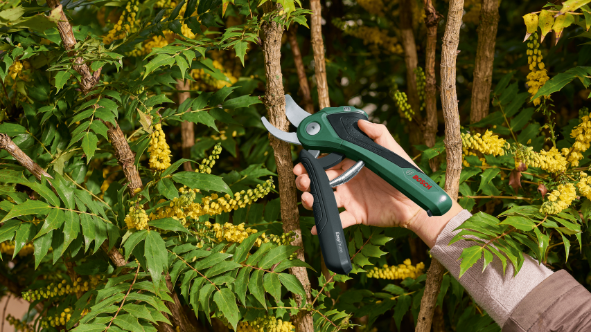 Акумулаторна градинска ножица Bosch EasyPrune, снимка 7 - Акумулаторни градински инструменти