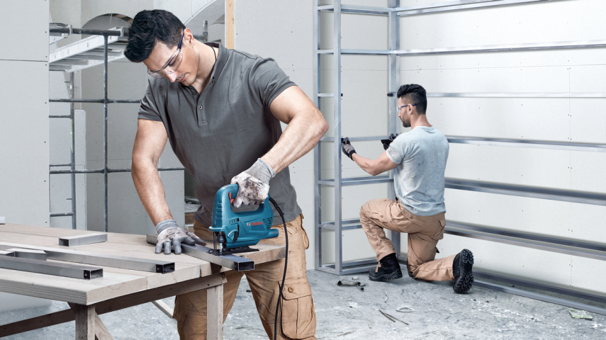 Прободен трион Bosch Blue GST 700 Professional, снимка 5 - Кабелни прободни триони