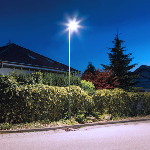 Соларен лампа Kers 200W 500lm 6500K с дистанционно управление, снимка 3 - Градински лампи