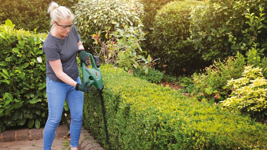 Акумулаторен храсторез Bosch EasyHedgeCut 18-45 (Solo), снимка 4 - Акумулаторни храсторези