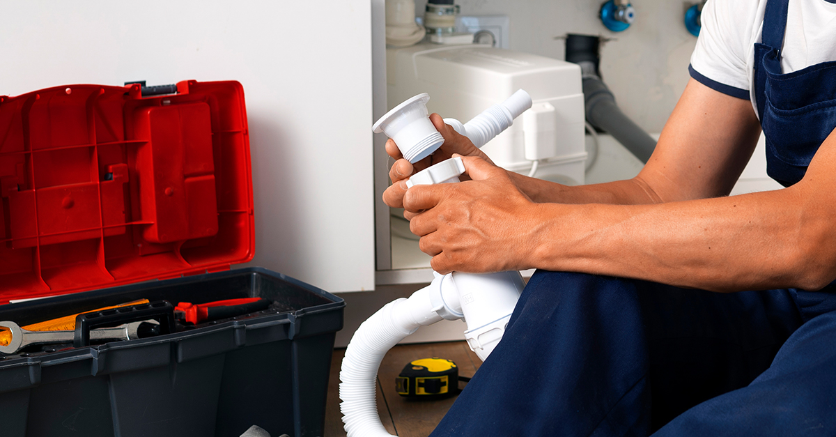 Монтаж на сифон на кухненска мивка